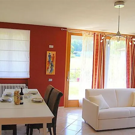 Apartman Vele - Rosso Garten-ferienwohnung Mit Pool