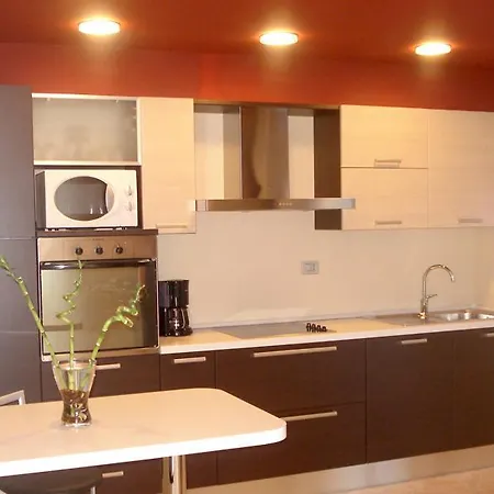 Apartman Vele - Rosso Garten-ferienwohnung Mit Pool *